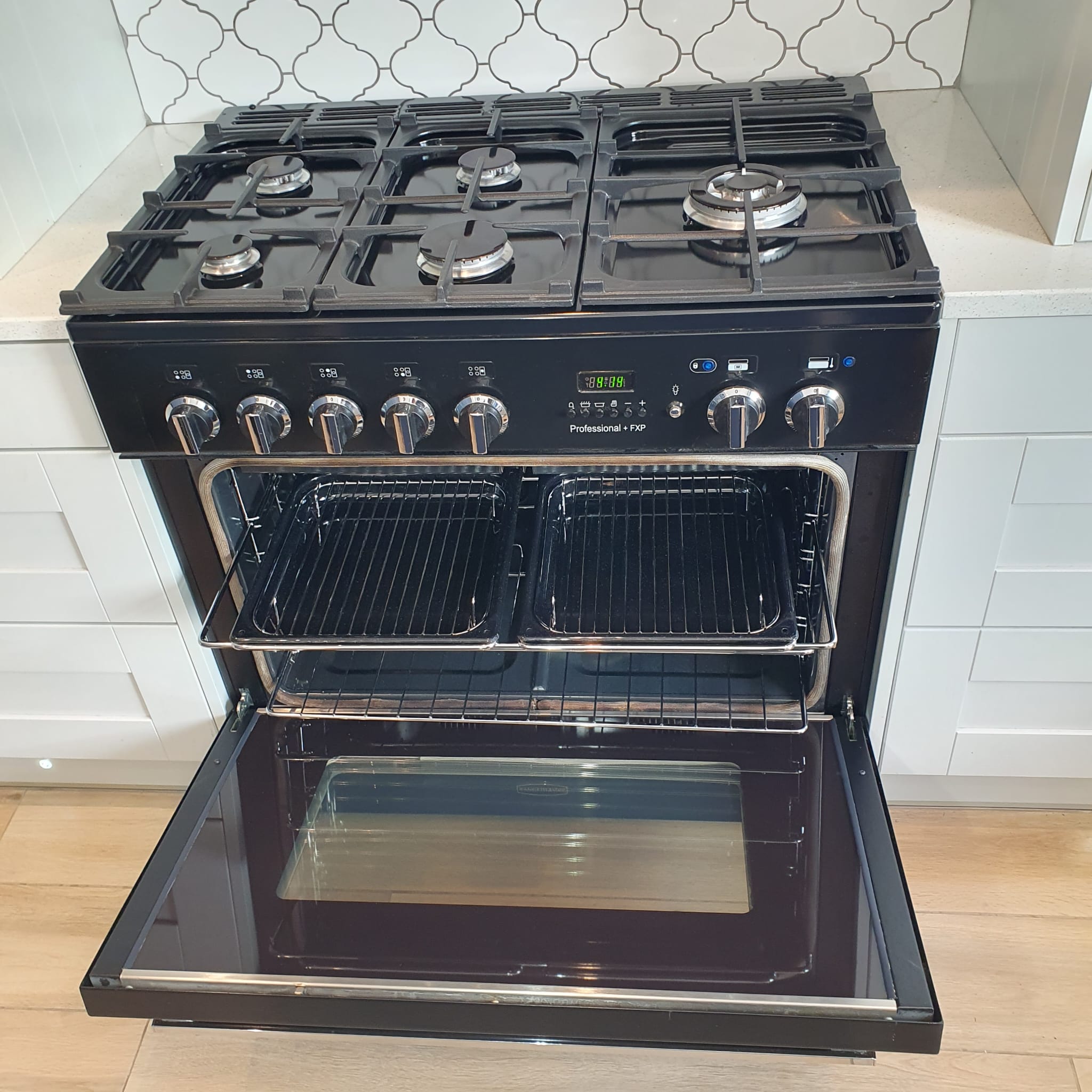 kitchen appliance cleaning in Newtownards