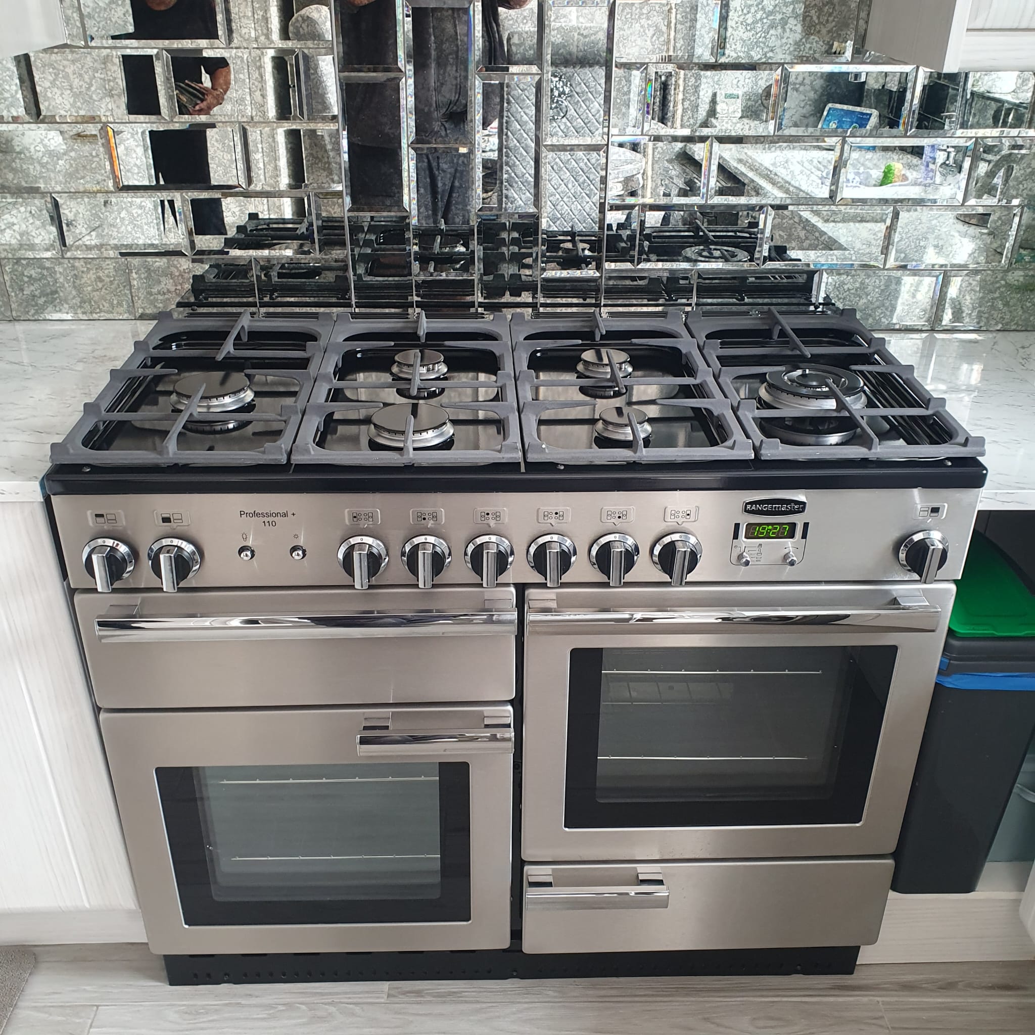 kitchen appliance cleaning in Newtownards